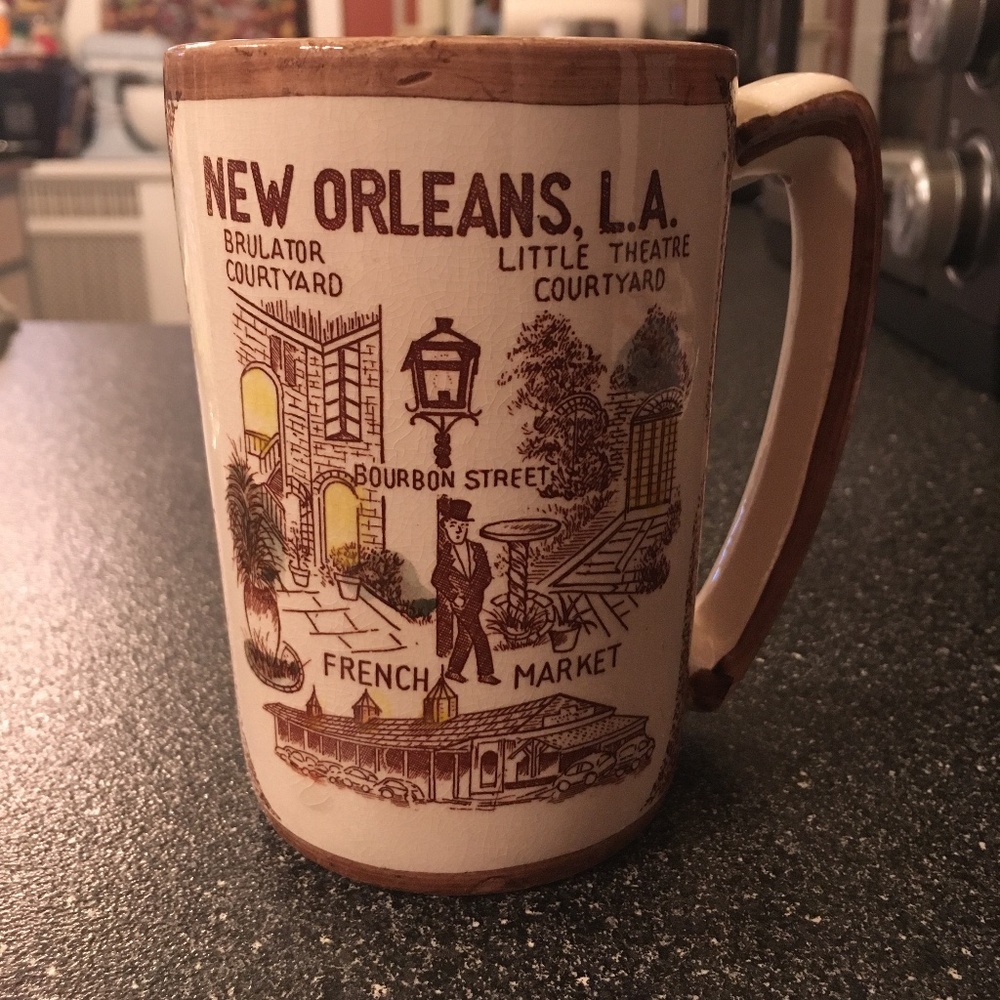 VINTAGE TALL NEW ORLEANS, LA CERAMIC COFFEE MUG